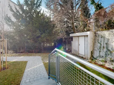Mudroňova - Jedinečný 3 izbový byt na hradnom kopci s atmosférou rodinného domu (Byt A)